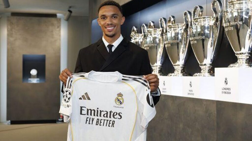 Trent Alexander-Arnold suivi en Premier League, mais aucun départ imminent du Real Madrid