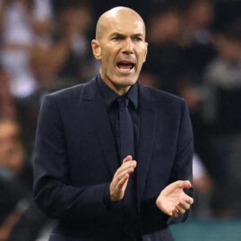 Zinédine Zidane sélectionneur de l’équipe de France contre la Turquie