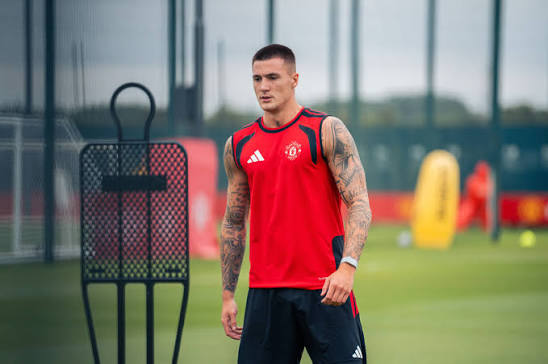 Šeško doit-il enfin devenir titulaire à Manchester United ?