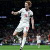 Anthony Gordon célèbre un but avec l’Angleterre