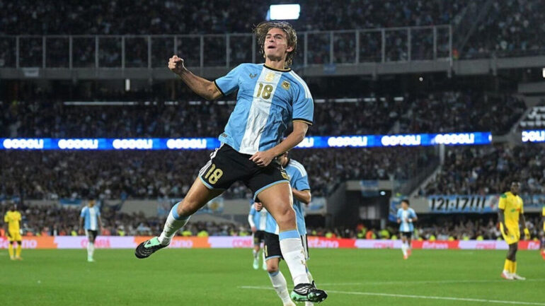 Après les adieux de Messi, Nico Paz et Mastantuono parmi les visages de l’Argentine de demain