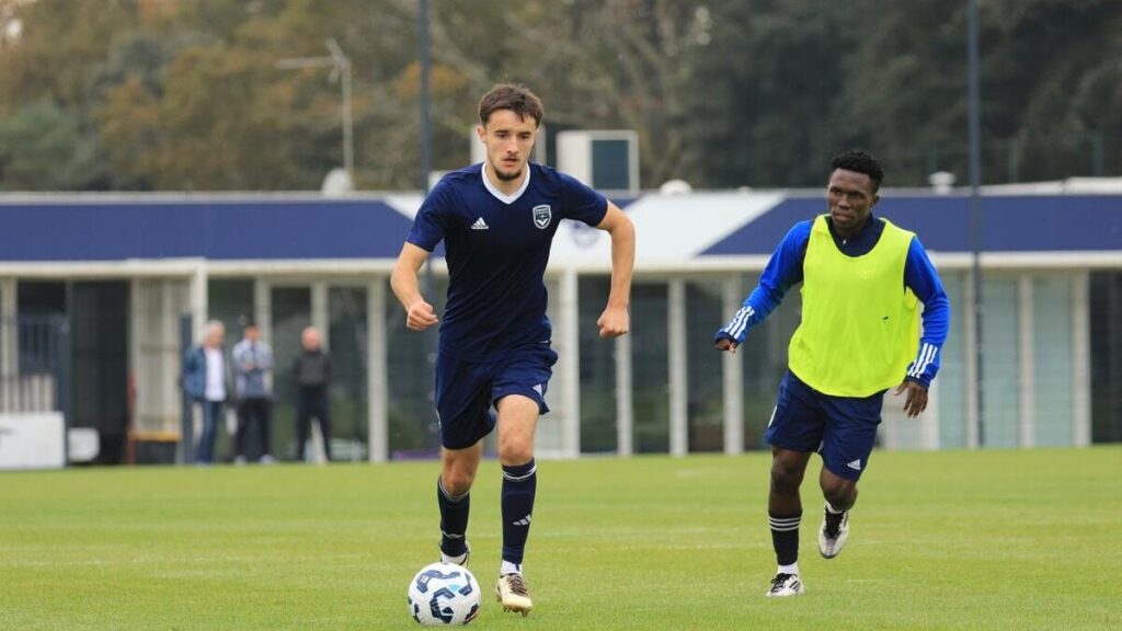 Bordeaux accélère son mercato en R1 avec Isola, Diallo et Guillaume
