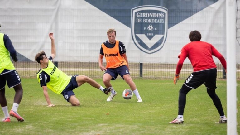 Bordeaux prépare son chantier en R1 : Isola, Diallo et Guillaume annoncés proches des Girondins