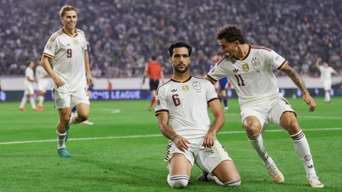 Les joueurs de l’Espagne célèbrent un but en Ligue des nations
