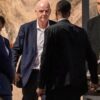 Gianni Infantino entouré de responsables lors d’une réunion de la FIFA