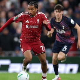 Rio ngumoha avec liverpool