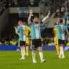 Lionel Messi célèbre avec ses coéquipiers argentins face au Bénin