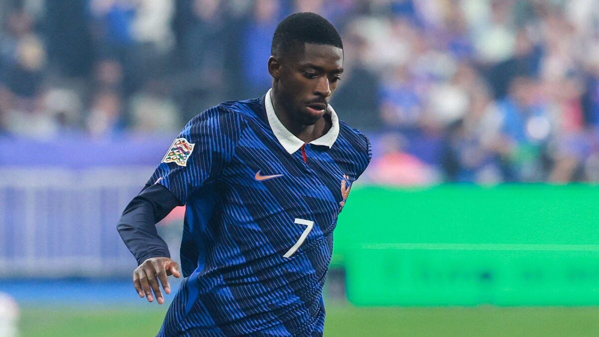 Ousmane Dembélé avec l’équipe de France pendant un match de Ligue des nations