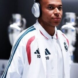 Kylian Mbappé en tenue du Real Madrid