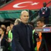 Zinédine Zidane lors de son premier match comme sélectionneur de la France en Turquie
